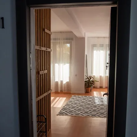 Flower - 1 Apartment Cluj-Napoca